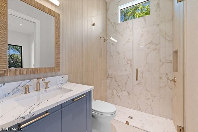 850 10th ST N, Naples, FL 34102