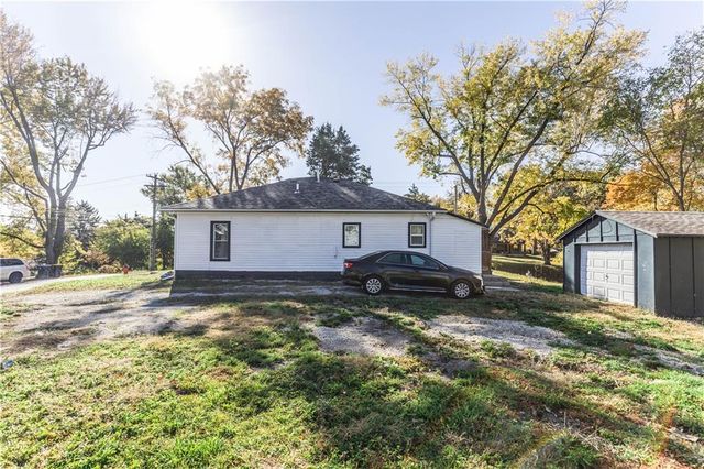 4540 NE 38th Street, Kansas City, MO 64117