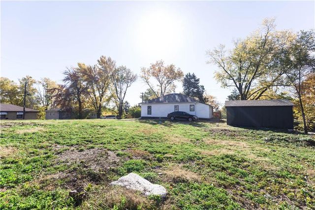 4540 NE 38th Street, Kansas City, MO 64117