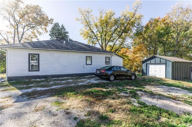 4540 NE 38th Street, Kansas City, MO 64117