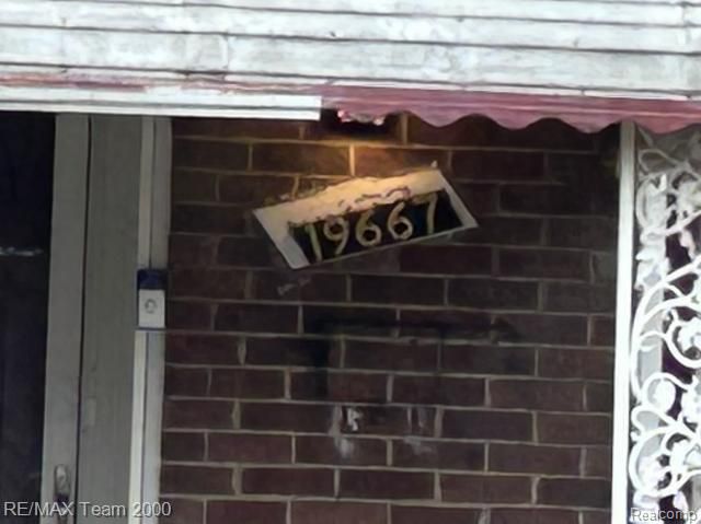 19667 Sunset Street, Detroit, MI 48234