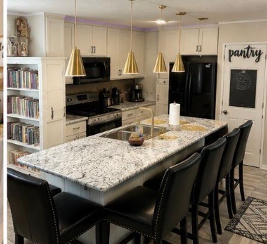 1800 Oak Grove Road E 38, Burleson, TX 76028