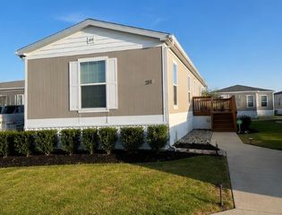 1800 Oak Grove Road E 38, Burleson, TX 76028