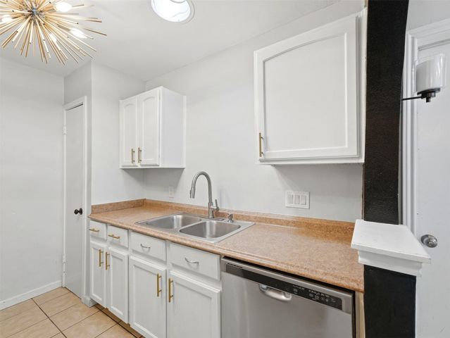 4815 Quicksilver BLVD, Austin, TX 78744