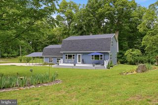 2361 MCCOYS FERRY RD, Hedgesville, WV 25427
