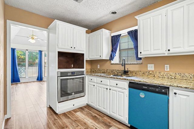 4917 Rockford Court, Arlington, TX 76017