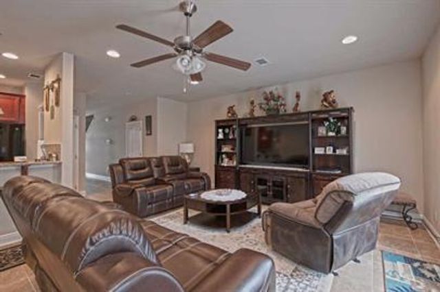 8879 White Ibis Way, Navarre, FL 32566