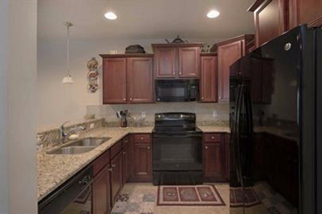 8879 White Ibis Way, Navarre, FL 32566