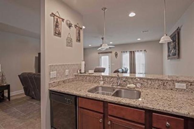 8879 White Ibis Way, Navarre, FL 32566