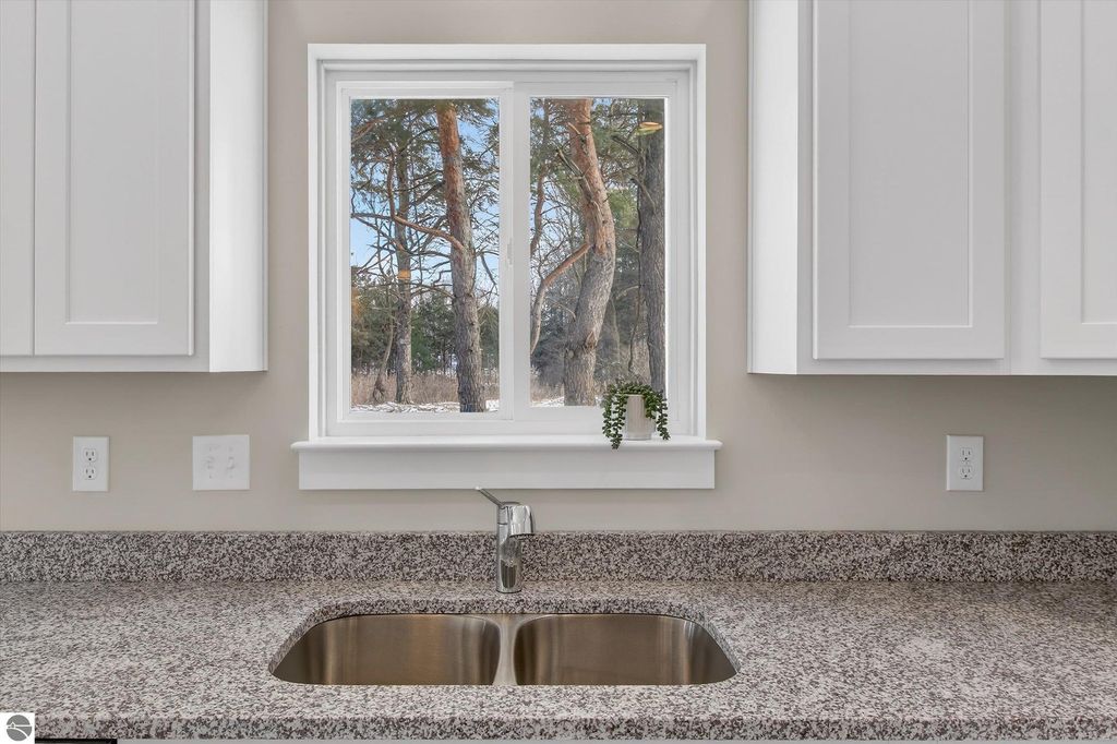 Image 17 of property listing at 3500 Kali Lane, Alma, MI 48801