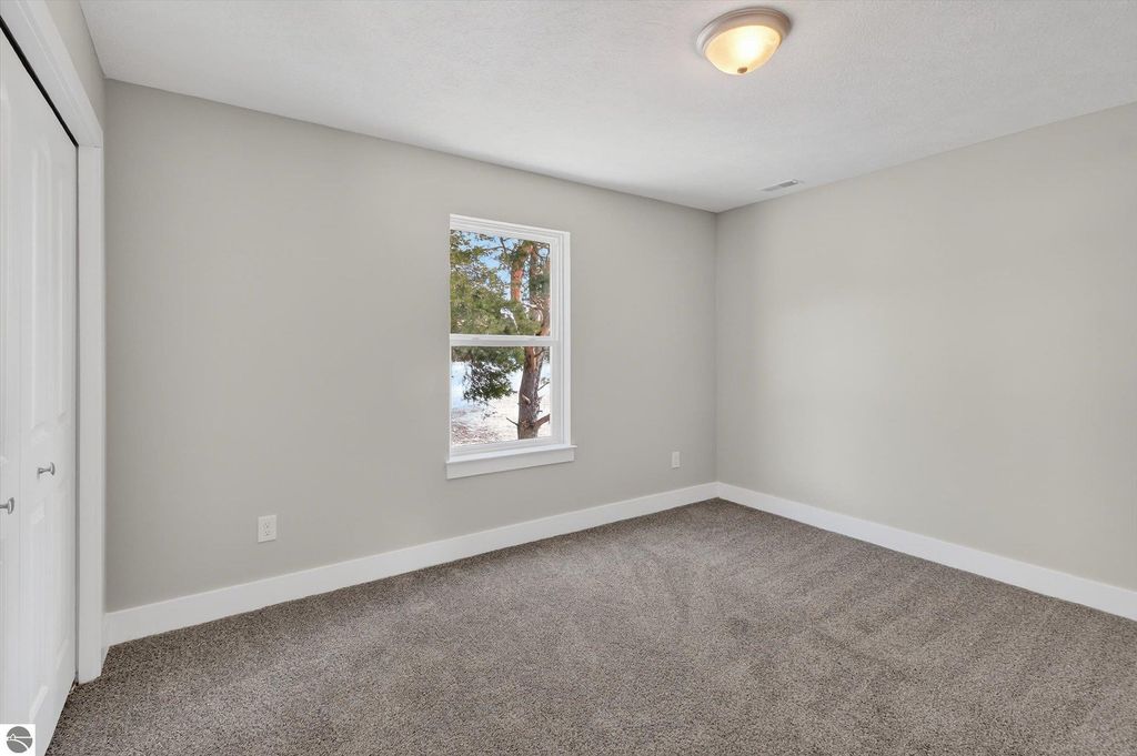 Image 28 of property listing at 3500 Kali Lane, Alma, MI 48801