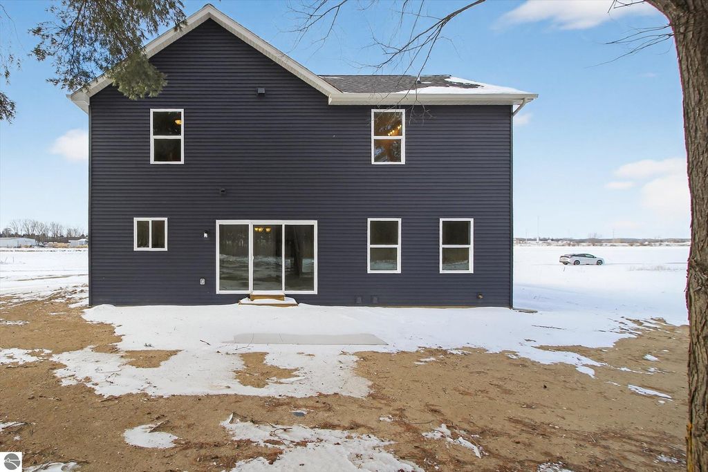 Image 49 of property listing at 3500 Kali Lane, Alma, MI 48801