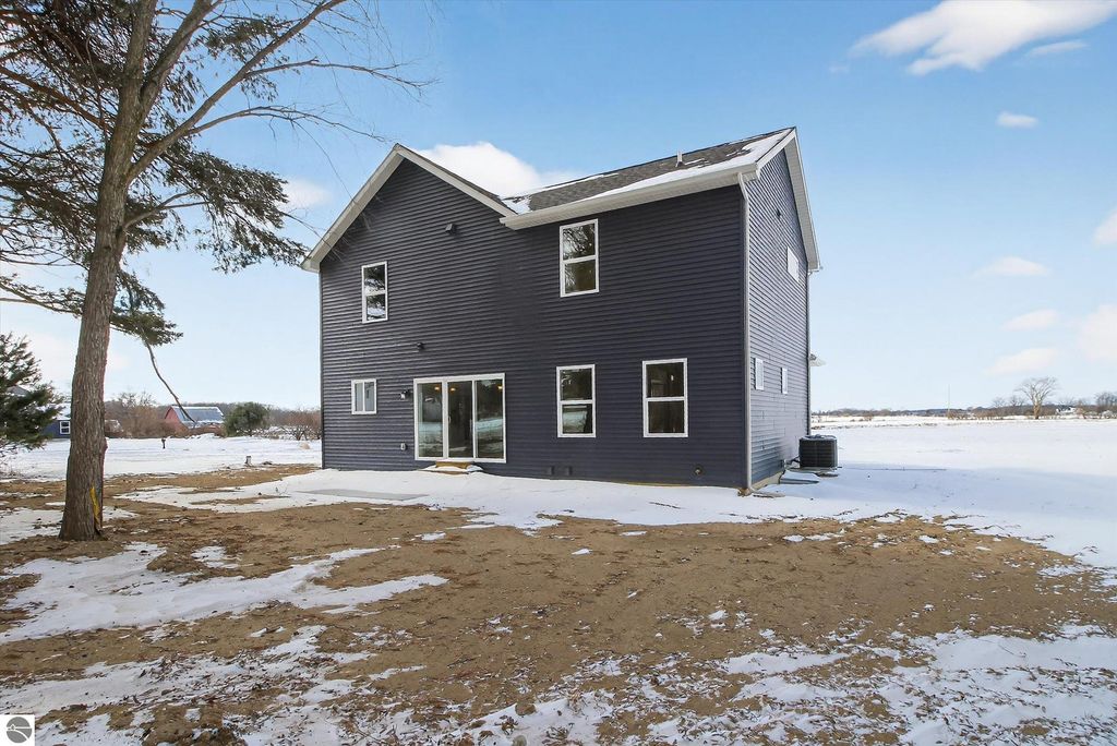 Image 50 of property listing at 3500 Kali Lane, Alma, MI 48801