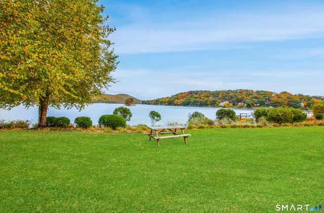 16 Hayestown Road D303, Danbury, CT 06811