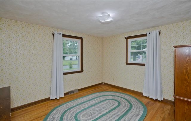 539 Dutchess St, Springfield, MA 01129