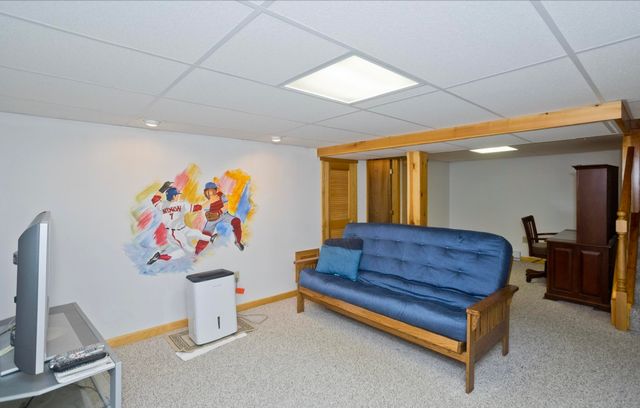 539 Dutchess St, Springfield, MA 01129