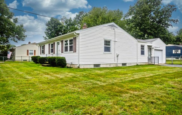 539 Dutchess St, Springfield, MA 01129