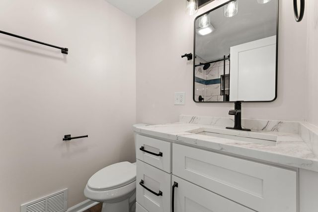 13700 W 81st Avenue, Dyer, IN 46311