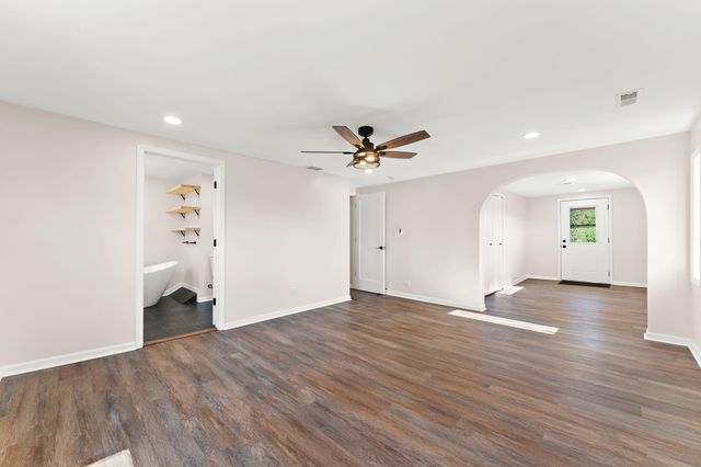 13700 W 81st Avenue, Dyer, IN 46311