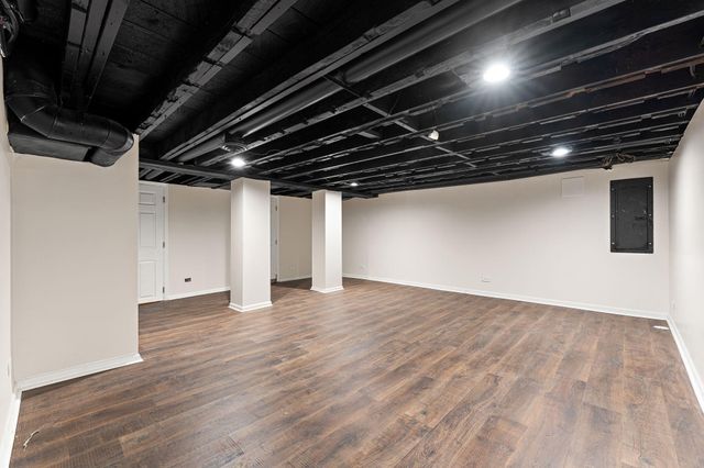 13700 W 81st Avenue, Dyer, IN 46311