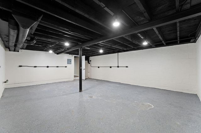13700 W 81st Avenue, Dyer, IN 46311