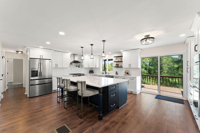 13700 W 81st Avenue, Dyer, IN 46311