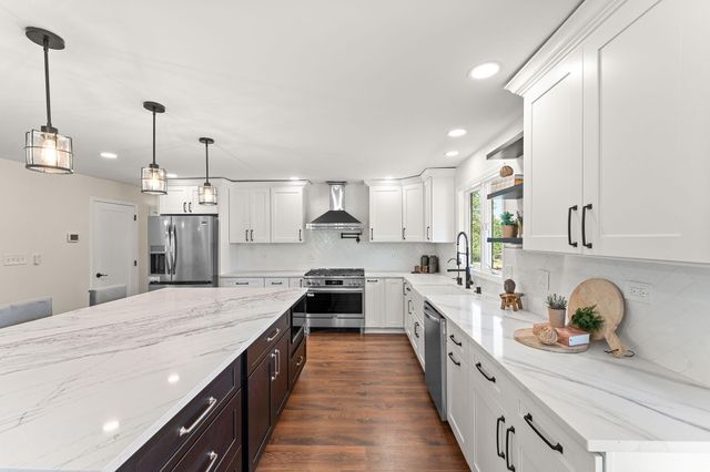 13700 W 81st Avenue, Dyer, IN 46311