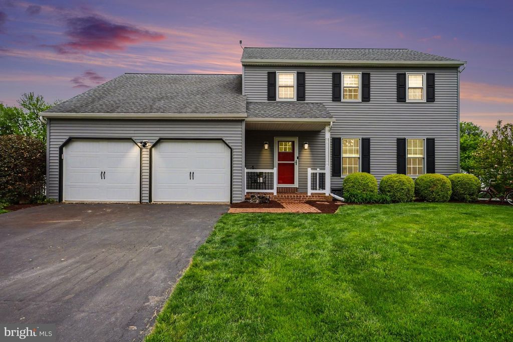 41 HEMLOCK LN, Leola, PA 17540