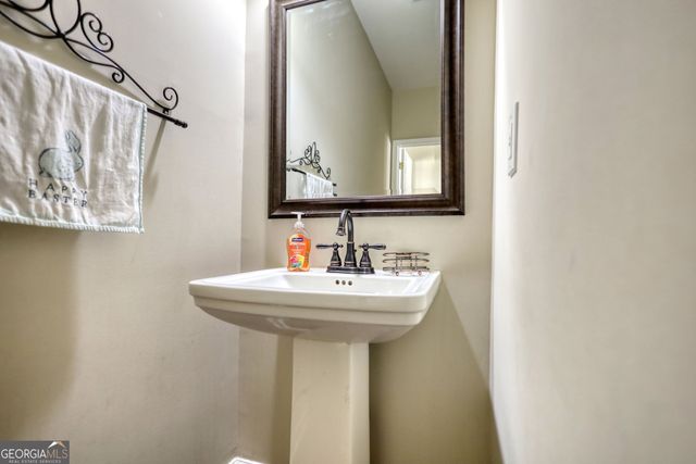 2002 Orchard Terrace, Loganville, GA 30052