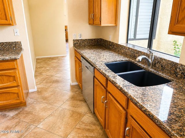 7313 S BONARDEN Lane, Tempe, AZ 85283