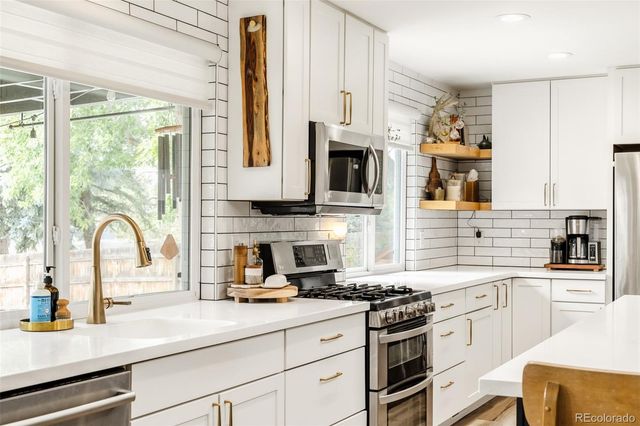 11740 W 72nd Place, Arvada, CO 80005