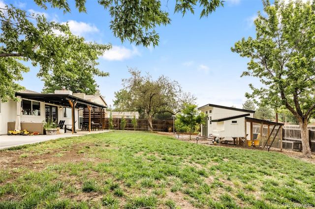 11740 W 72nd Place, Arvada, CO 80005