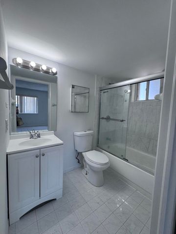 551 NW 82ND Avenue 526, Miami, FL 33126