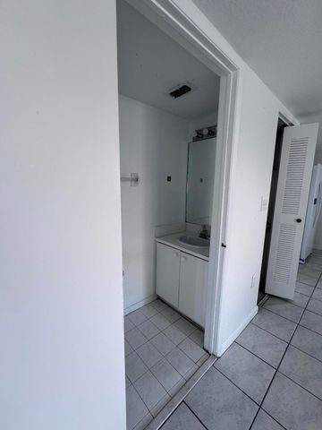 551 NW 82ND Avenue 526, Miami, FL 33126