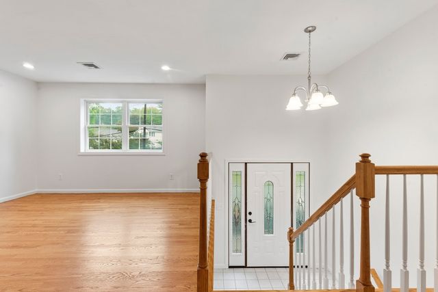 15 Tory Fort Ln, Worcester, MA 01602