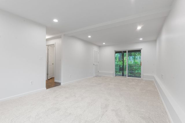 15 Tory Fort Ln, Worcester, MA 01602