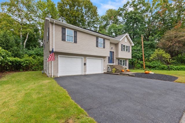 15 Tory Fort Ln, Worcester, MA 01602