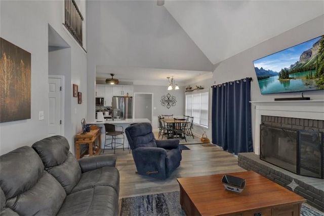 160 Perry Creek Drive, Fayetteville, GA 30215