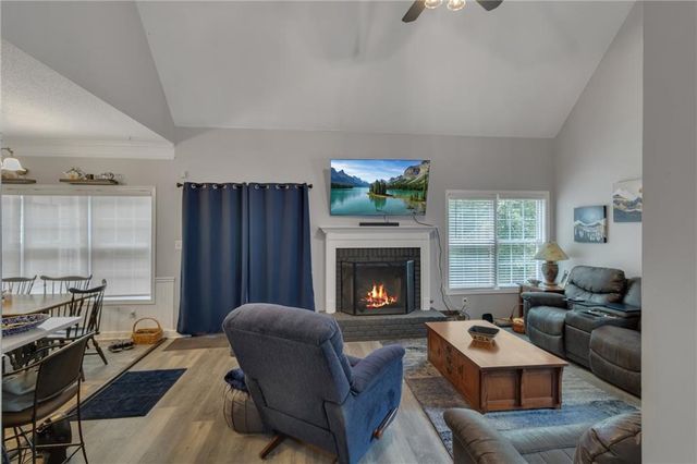 160 Perry Creek Drive, Fayetteville, GA 30215