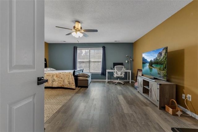 160 Perry Creek Drive, Fayetteville, GA 30215