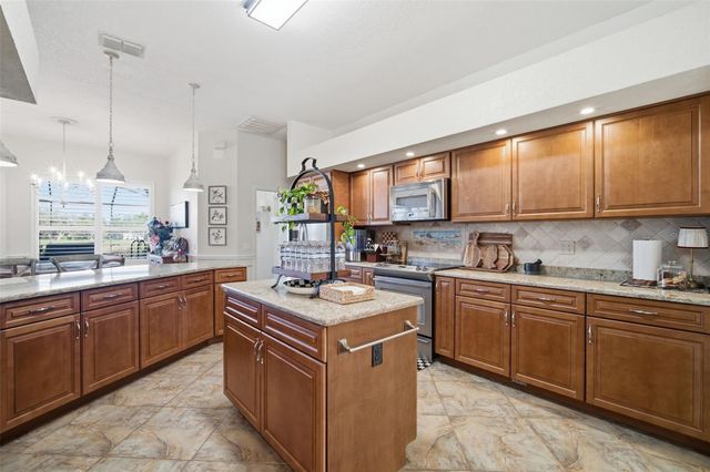 2714 BARRET AVENUE, Plant City, FL 33566