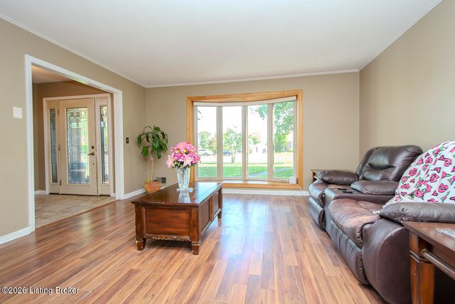 233 N Myers Rd, Brooks, KY 40109