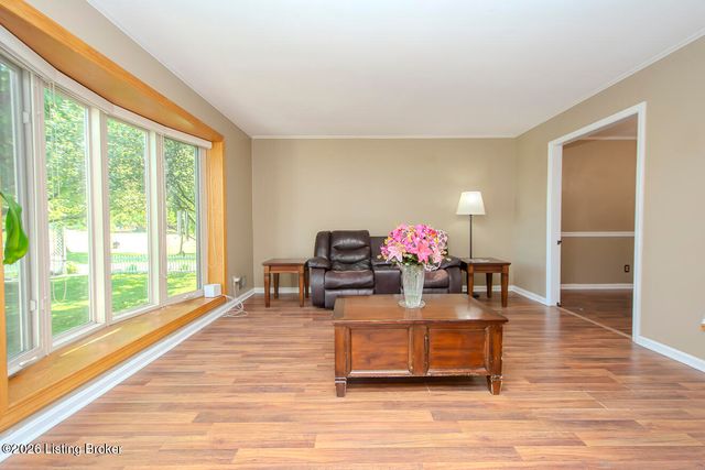 233 N Myers Rd, Brooks, KY 40109