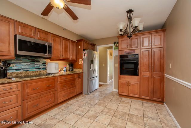 233 N Myers Rd, Brooks, KY 40109