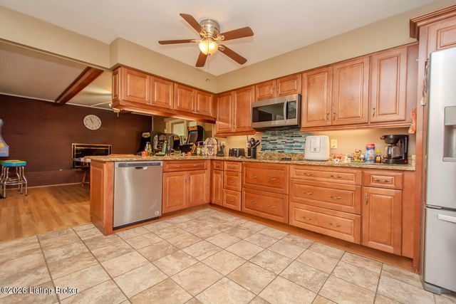 233 N Myers Rd, Brooks, KY 40109