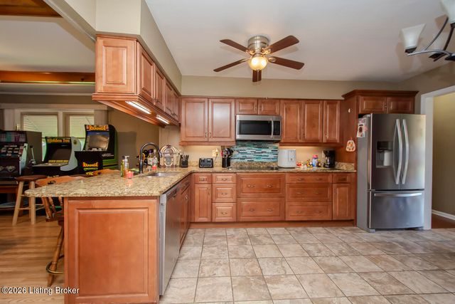 233 N Myers Rd, Brooks, KY 40109