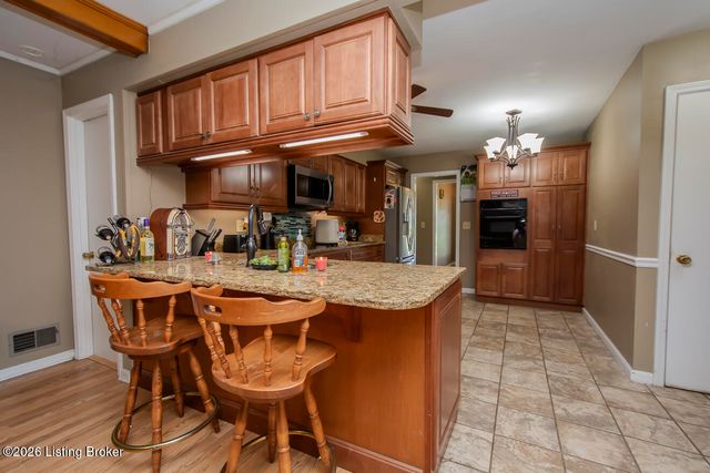 233 N Myers Rd, Brooks, KY 40109