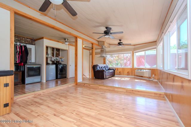 233 N Myers Rd, Brooks, KY 40109