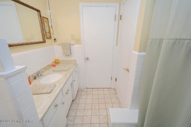 233 N Myers Rd, Brooks, KY 40109