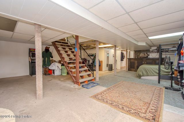 233 N Myers Rd, Brooks, KY 40109